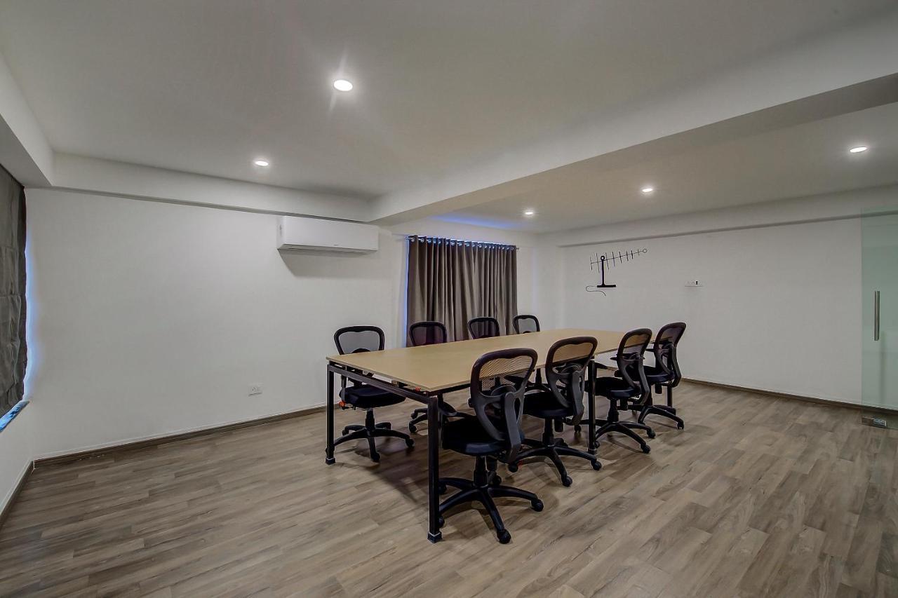 Отель Oyo Townhouse 048 Hadapsar Phursungi Экстерьер фото